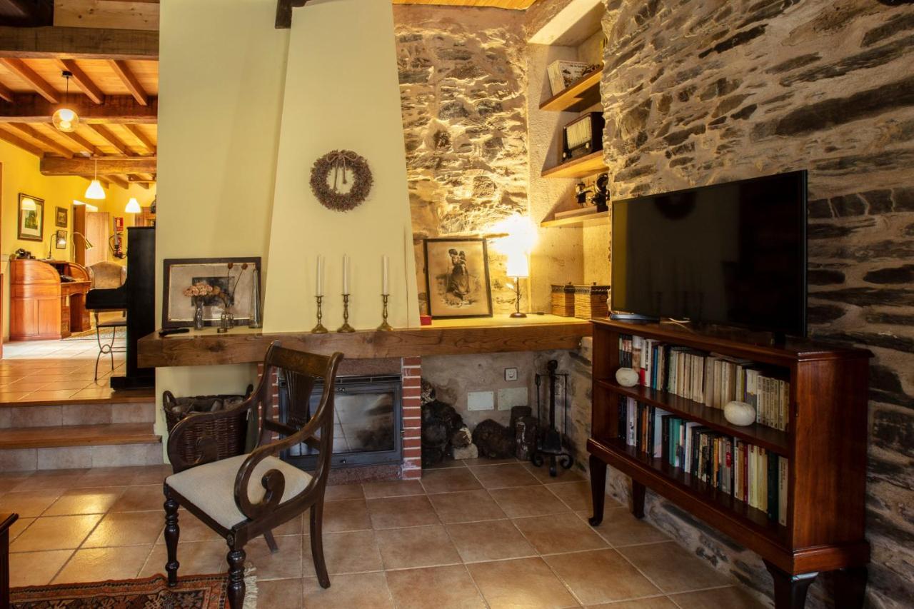 Lugar Del Rio Guest House Couzadoiro Luaran gambar