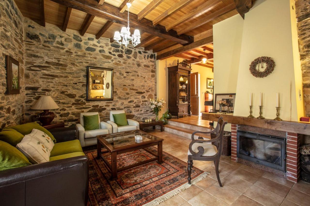 Lugar Del Rio Guest House Couzadoiro Luaran gambar